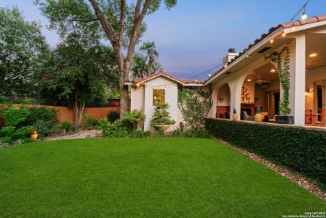 620 E Mandalay Olmos Park TX 78212