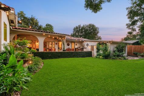 620 E Mandalay Olmos Park TX 78212