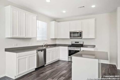 11264 Long Rider San Antonio TX 78254