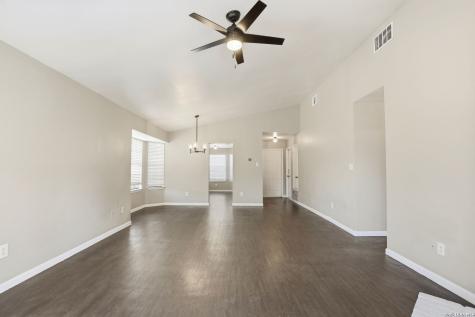 5223 Lakebend East San Antonio TX 78244