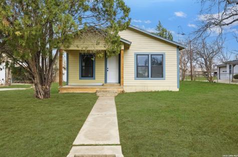 1521 B Street Floresville TX 78114