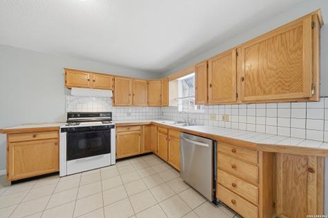 1521 B Street Floresville TX 78114