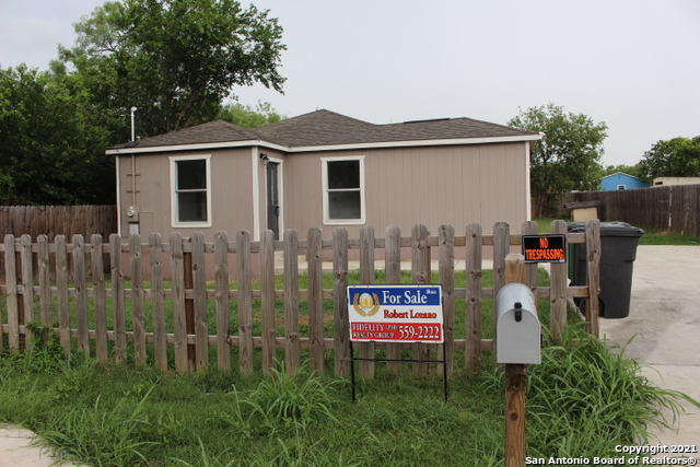 1418 W Mally Boulevard San Antonio TX 78224