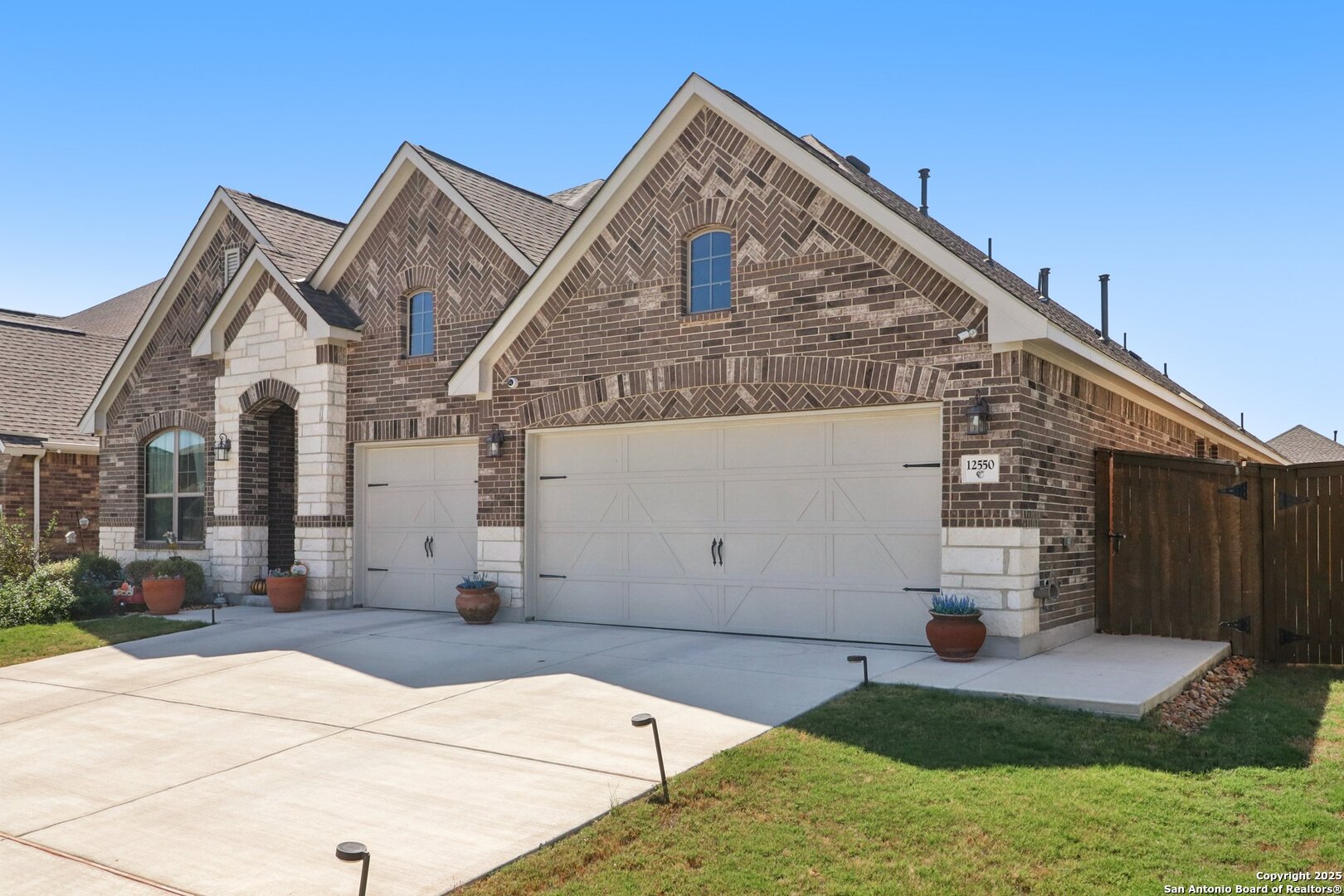 12550 Silver Gate San Antonio TX 78254