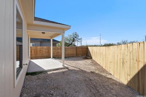 514 Linda Vista Del Rio TX 78840