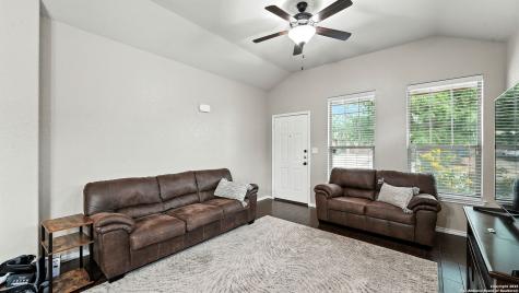557 Creekside New Braunfels TX 78130