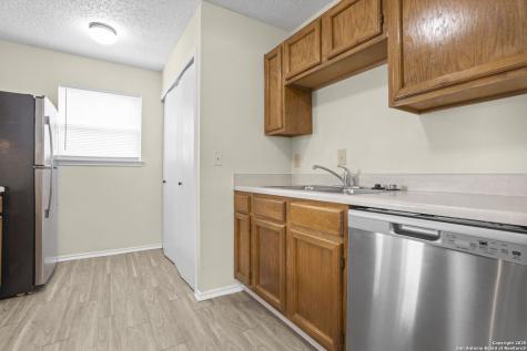 9006 Roquefort San Antonio TX 78250