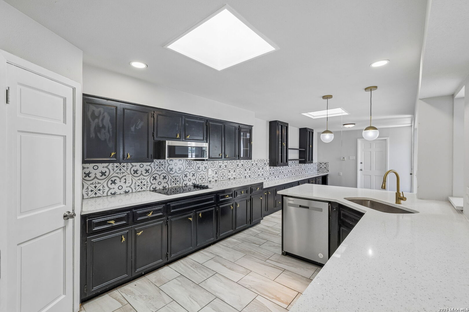 8333 Windway Windcrest TX 78239