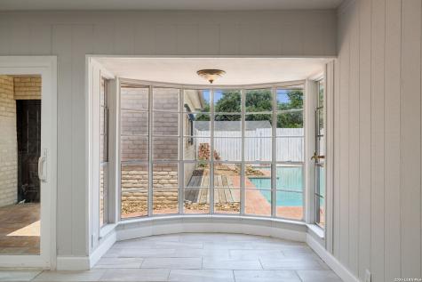 8333 Windway Windcrest TX 78239
