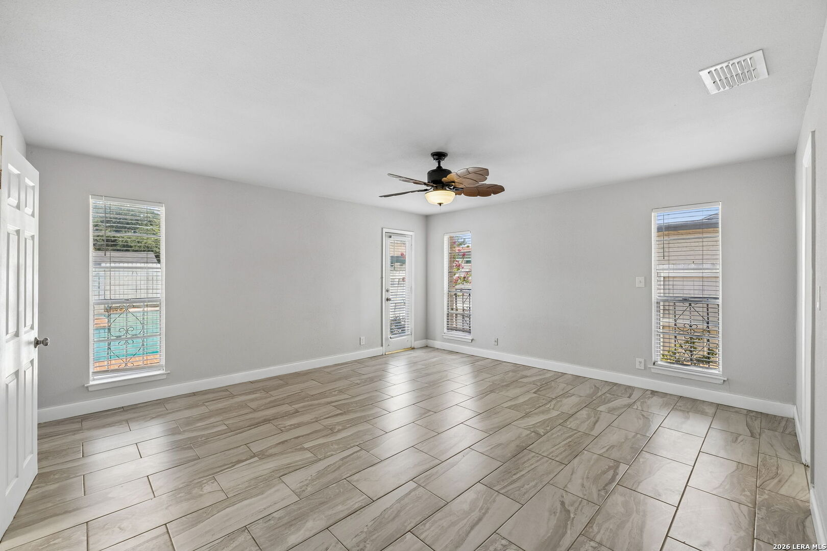 8333 Windway Windcrest TX 78239