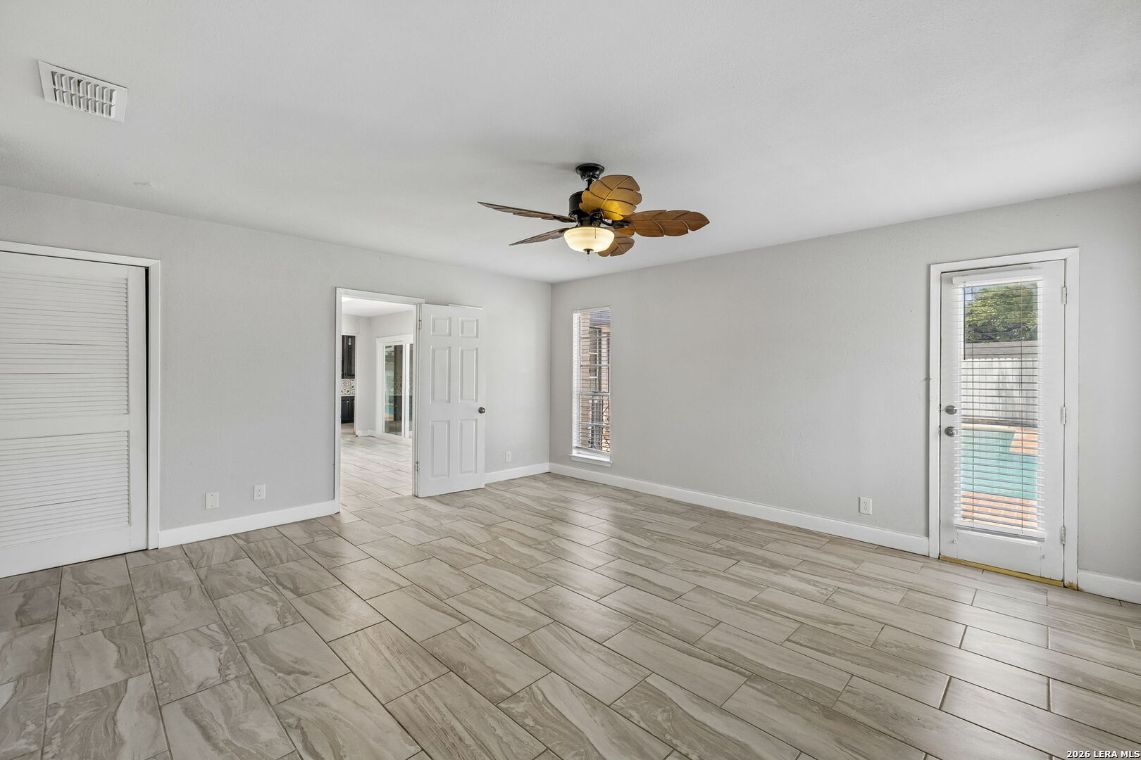 8333 Windway Windcrest TX 78239