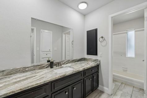 8333 Windway Windcrest TX 78239