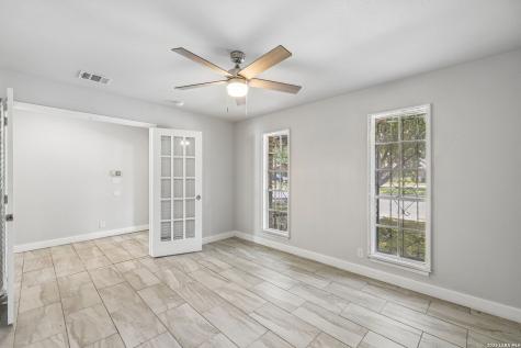 8333 Windway Windcrest TX 78239