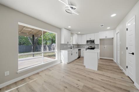 9446 Cliff Way San Antonio TX 78250