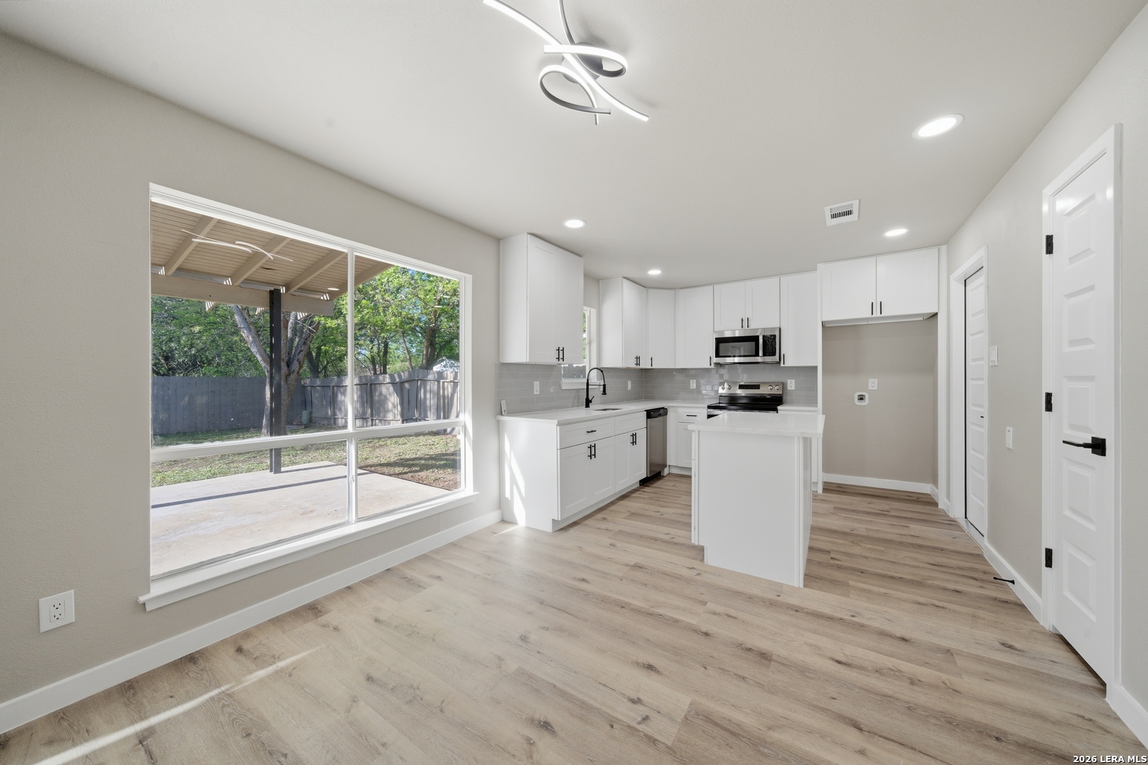 9446 Cliff Way San Antonio TX 78250