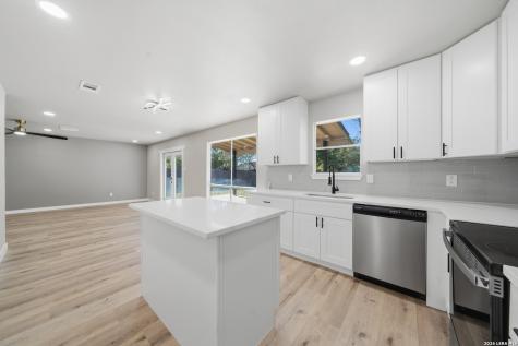 9446 Cliff Way San Antonio TX 78250