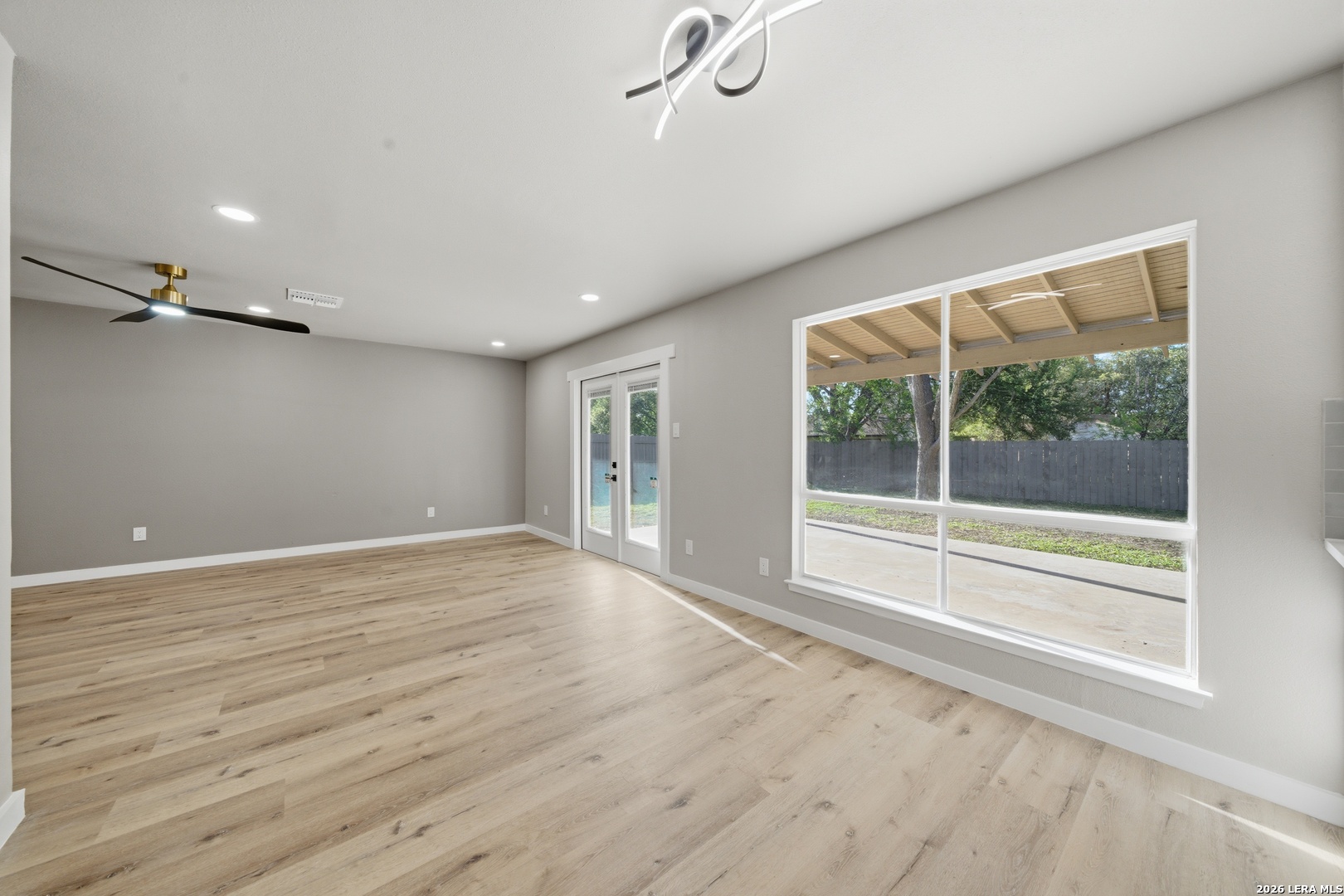 9446 Cliff Way San Antonio TX 78250