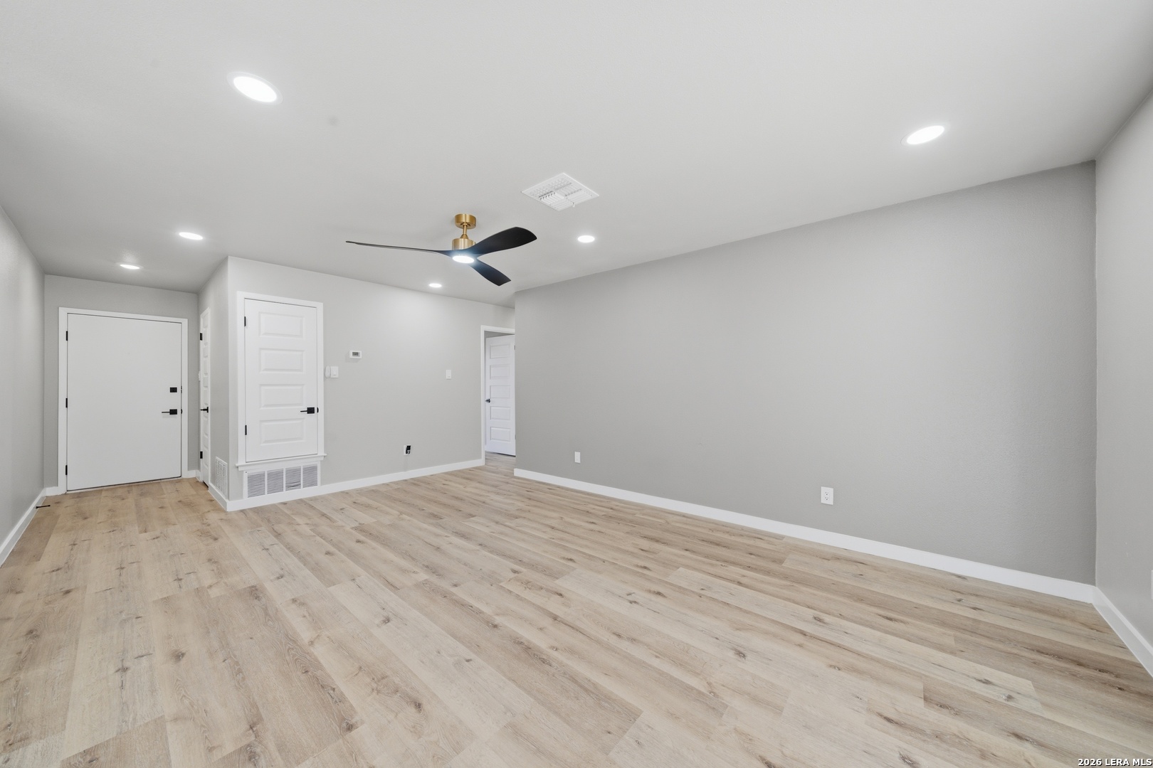 9446 Cliff Way San Antonio TX 78250