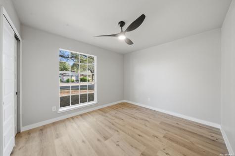 9446 Cliff Way San Antonio TX 78250