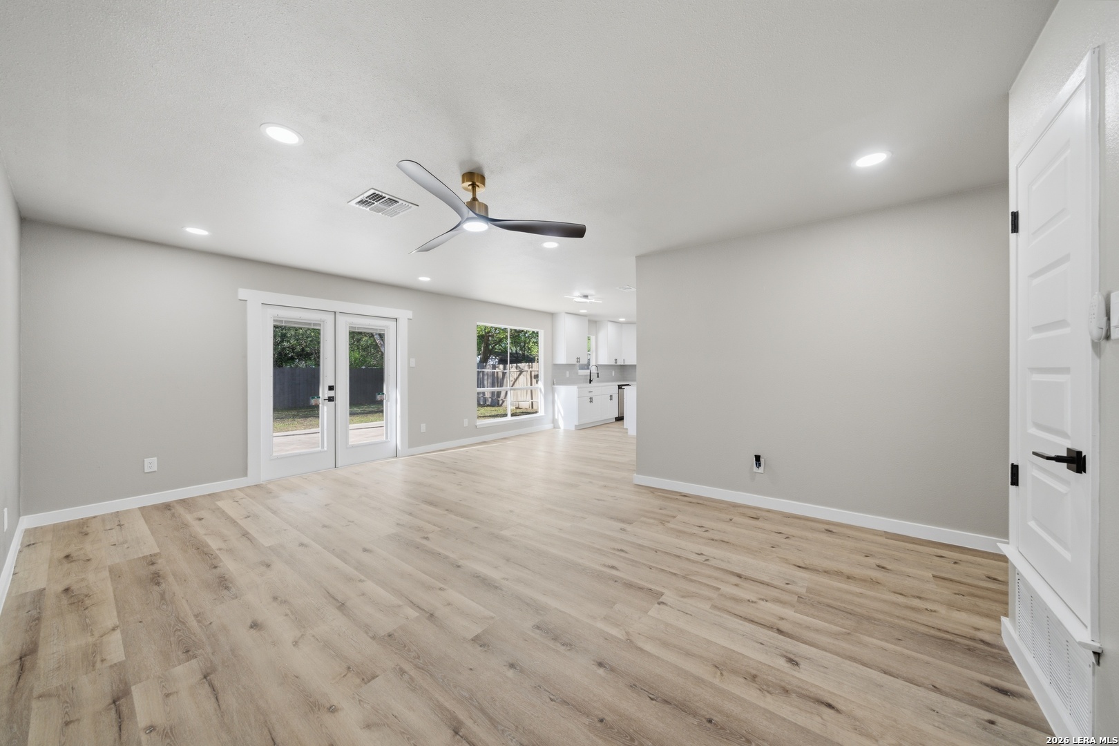 9446 Cliff Way San Antonio TX 78250