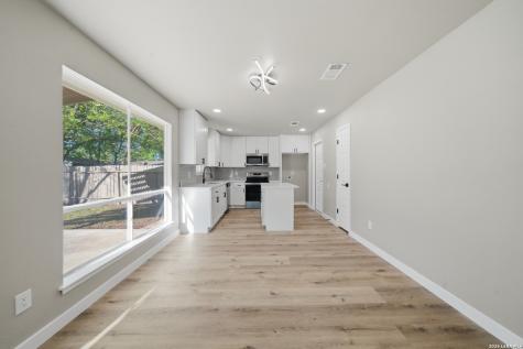 9446 Cliff Way San Antonio TX 78250