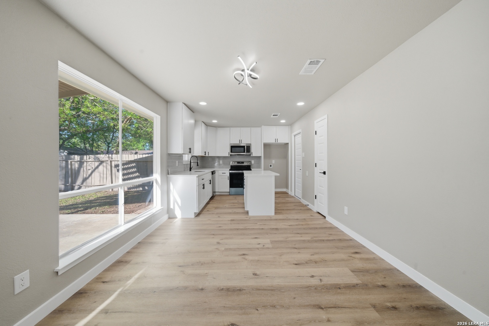 9446 Cliff Way San Antonio TX 78250