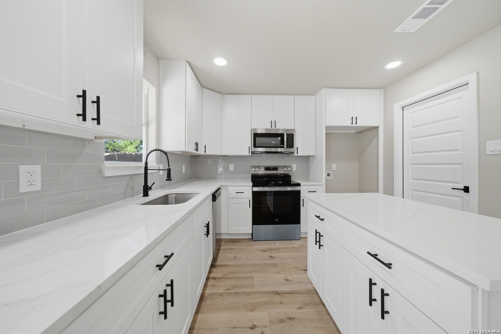 9446 Cliff Way San Antonio TX 78250