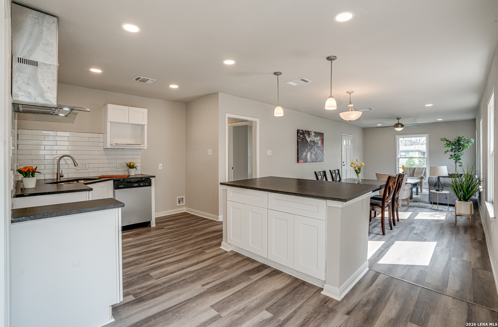 2411 W Huisache Avenue San Antonio TX 78228