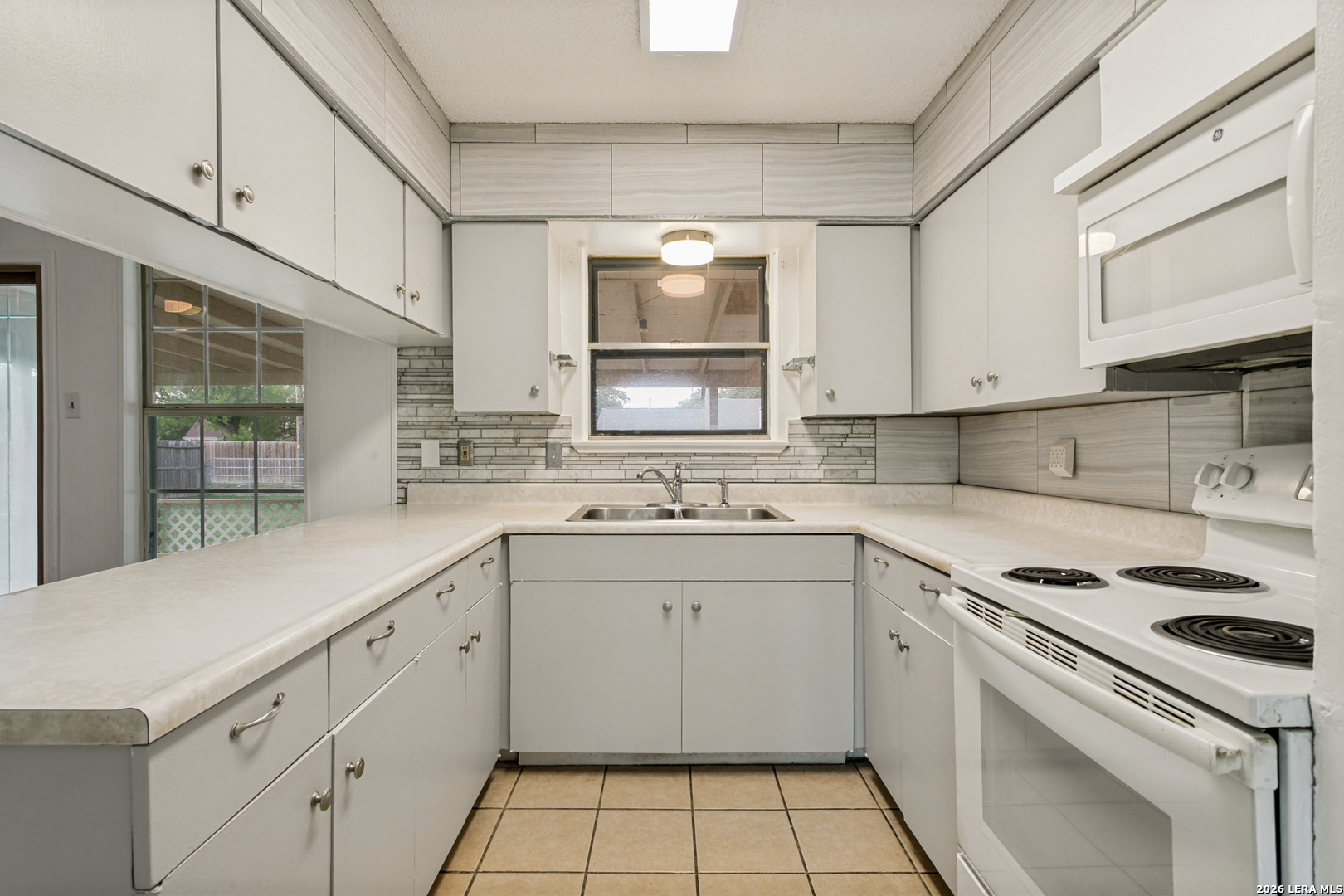 207 Balboa Drive Universal City TX 78148