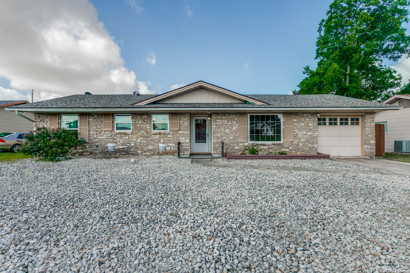 207 Balboa Drive Universal City TX 78148