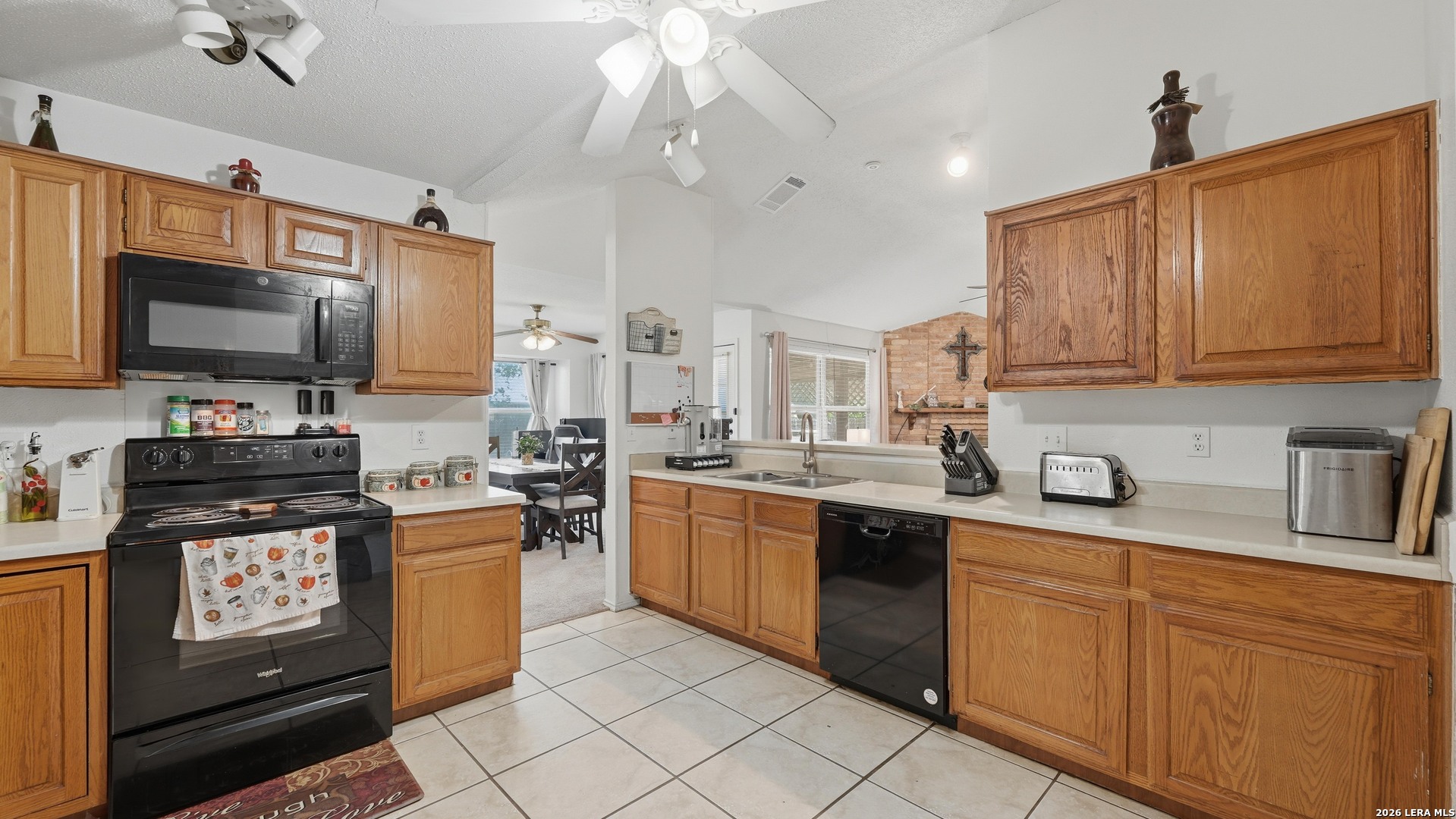 1044 Dimrock Schertz TX 78154