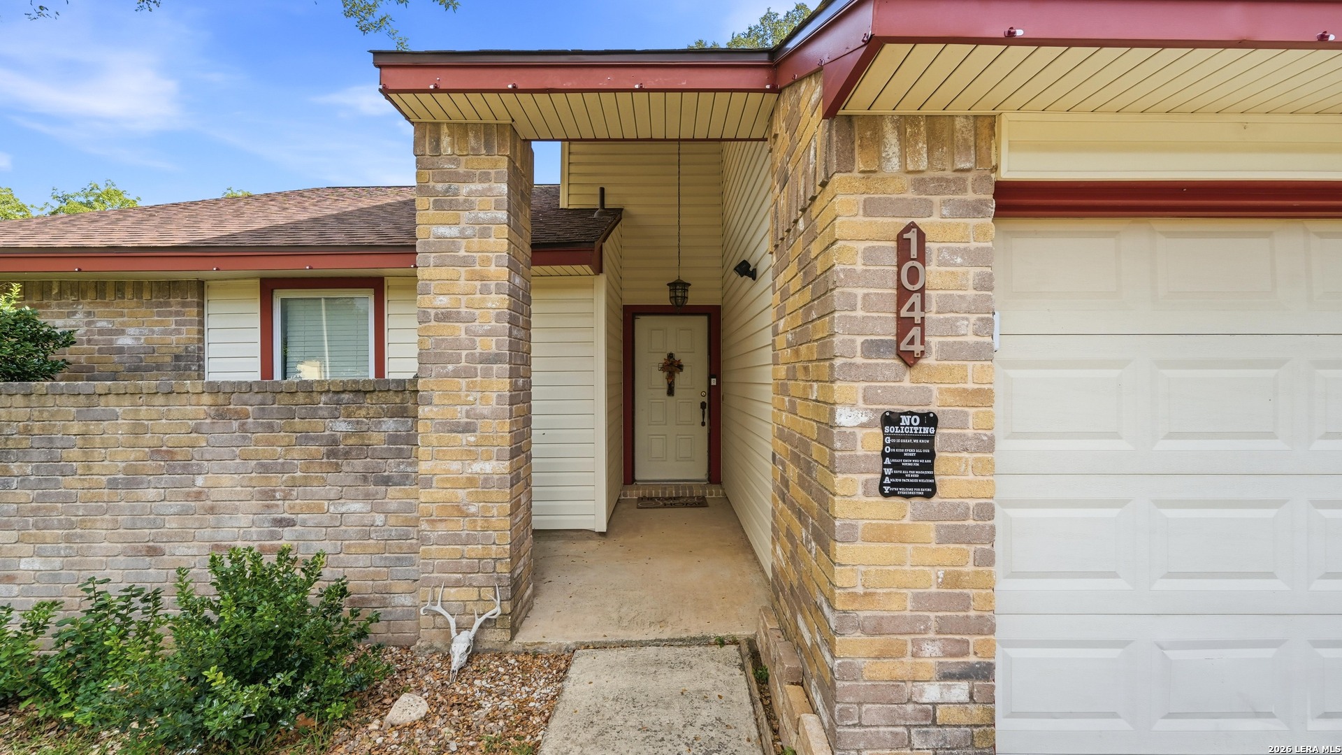 1044 Dimrock Schertz TX 78154