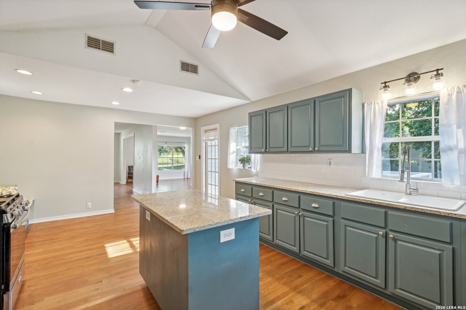 220 Lyman Drive Terrell Hills TX 78209