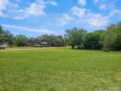 2218 Terrell Avenue Jourdanton TX 78026