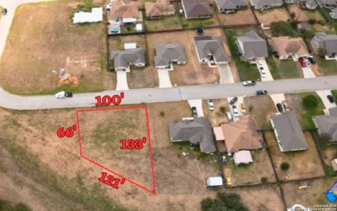 149 Parkcrest Floresville TX 78114