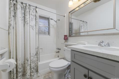 619 Northtrail San Antonio TX 78216
