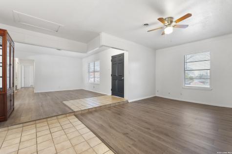 619 Northtrail San Antonio TX 78216