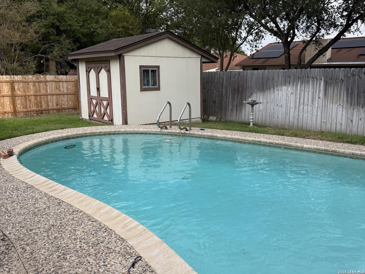 118 Clear Oak Universal City TX 78148