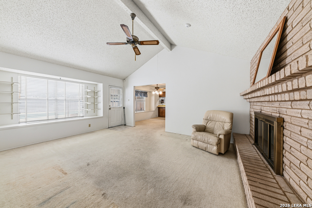 118 Clear Oak Universal City TX 78148