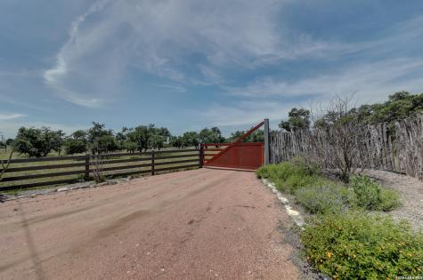 2178 S Ranch Road 783 Harper TX 78631
