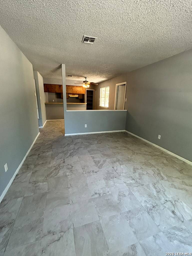 1823 Oxhill Drive San Antonio TX 78238