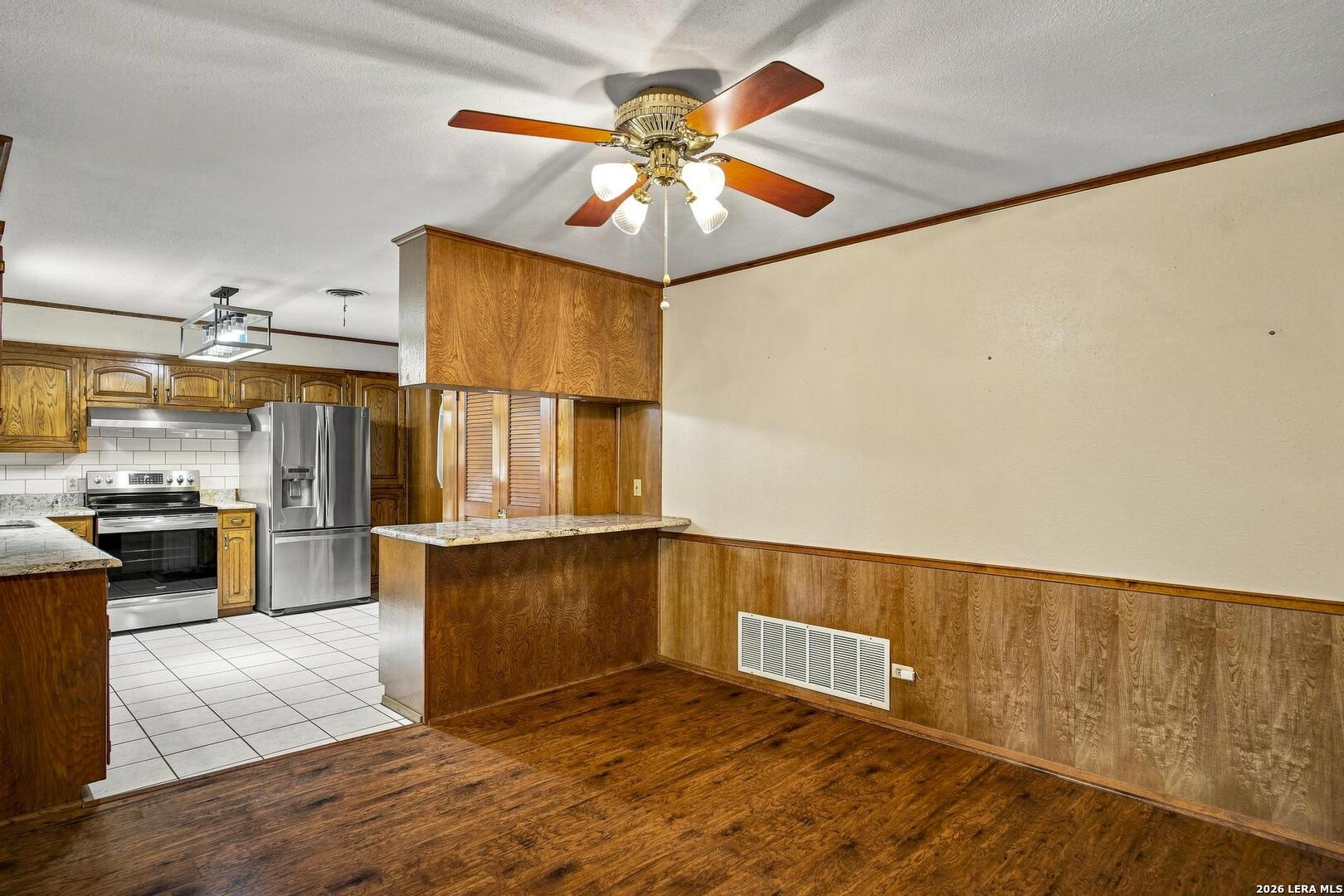 110 Clubhill Drive San Antonio TX 78228