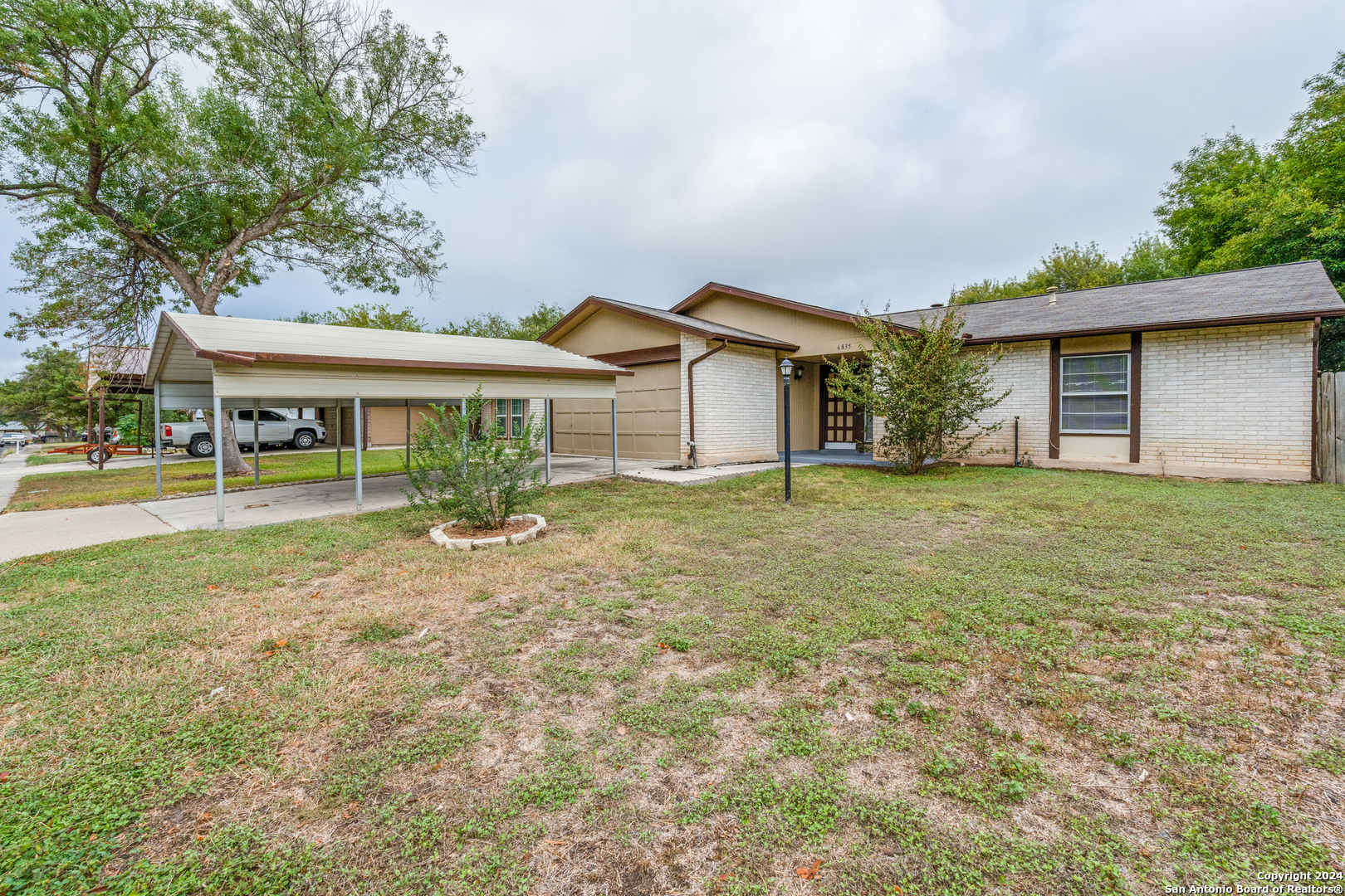 6835 Agua Calientes San Antonio TX 78239