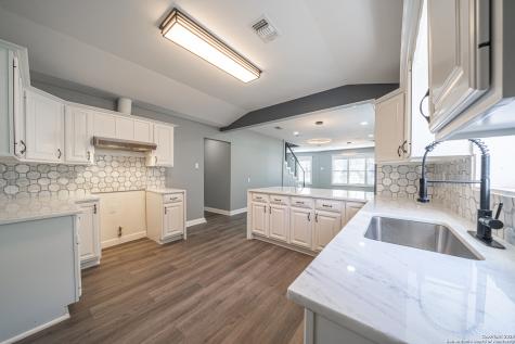 805 Burleson San Antonio TX 78202