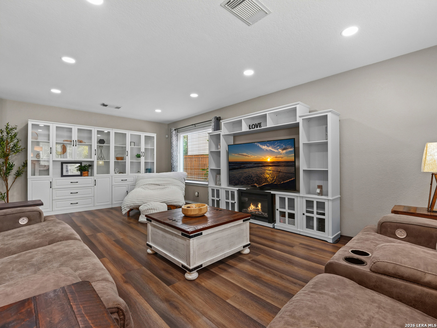 9023 Camino Rey San Antonio TX 78245