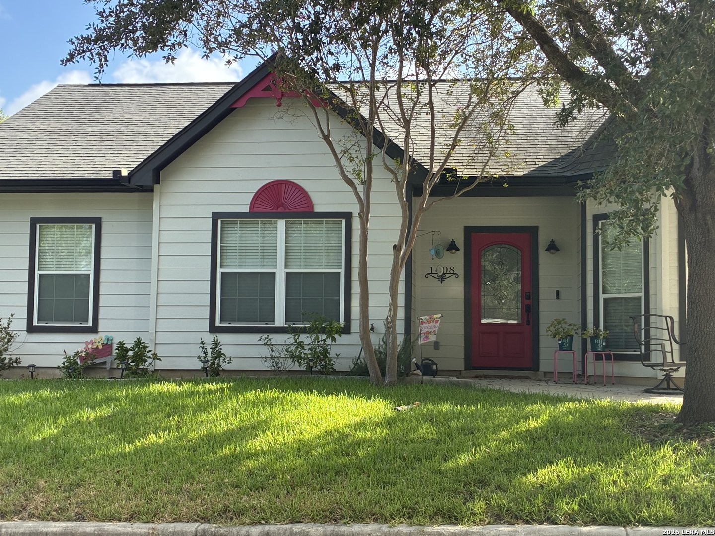 1408 S 2nd Street Floresville TX 78114