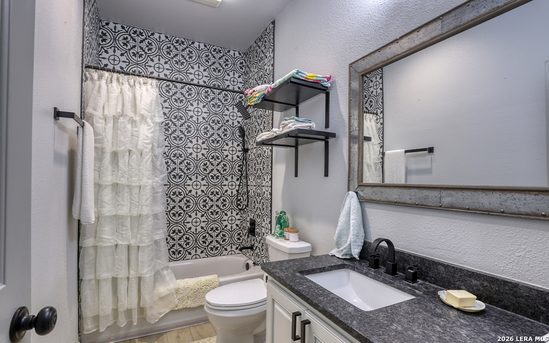 1408 S 2nd Street Floresville TX 78114