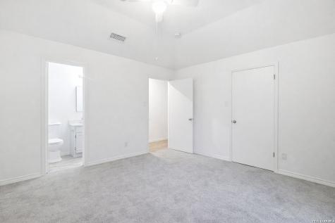 8104 Forest Bow Live Oak TX 78233
