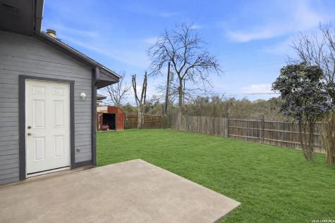 8104 Forest Bow Live Oak TX 78233