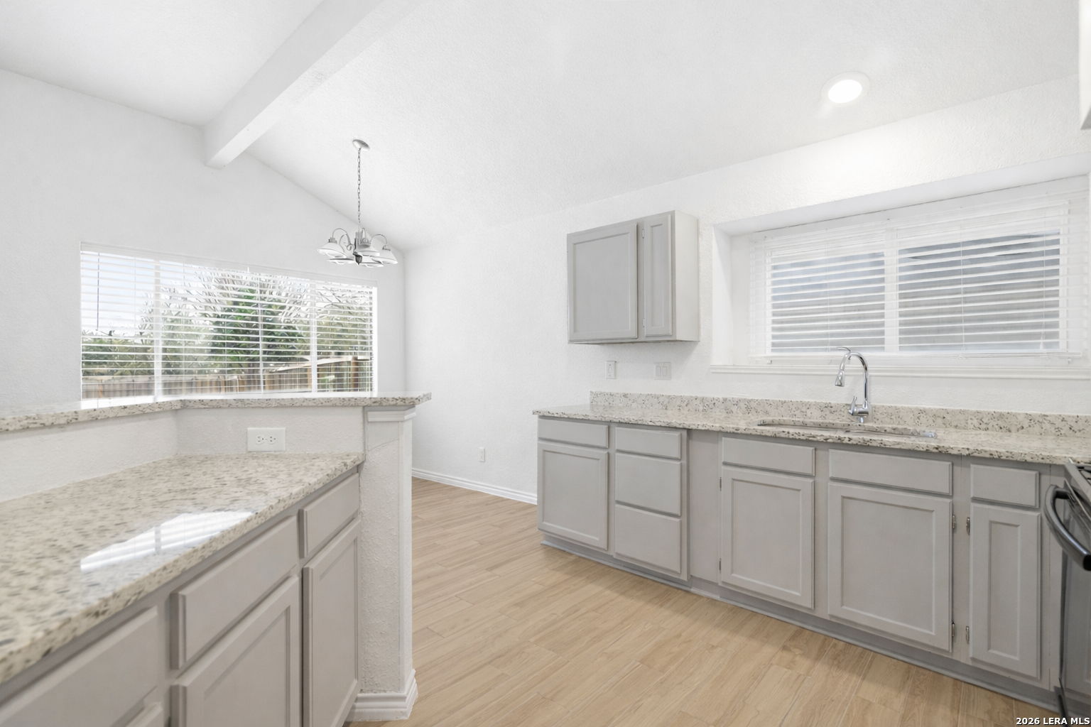 8104 Forest Bow Live Oak TX 78233